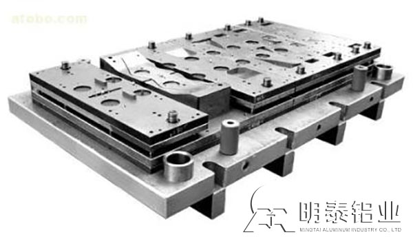 明泰铝业铝板制造模具